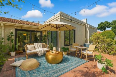 Avenida Alozdra, San Diego, Kalifornia 92128, USA