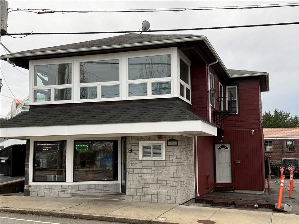 1037 Cass Avenue, Woonsocket, Rhode Island 02895, USA