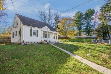 1 Phillip Angell Court, Johnston, Rhode Island 02919, États-Unis