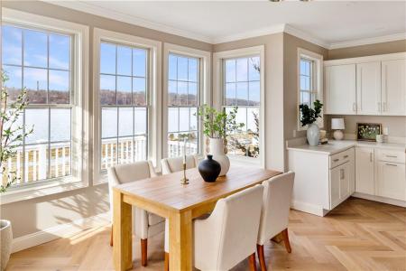 114 East Point Drive, East Providence, Rhode Island 02916, États-Unis