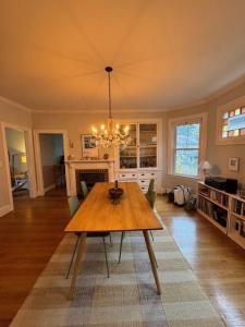 263 Doyle Avenue 265, Providence, Rhode Island 02906, USA