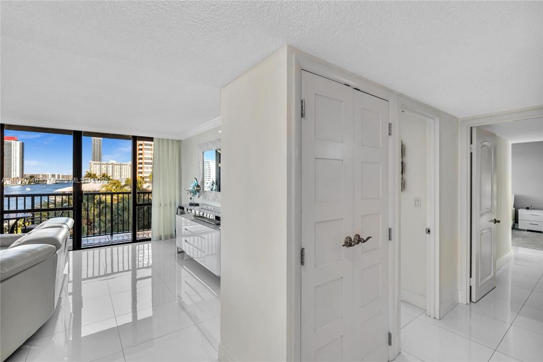 2017 S Ocean Dr 409, Hallandale Beach, Florida 33009