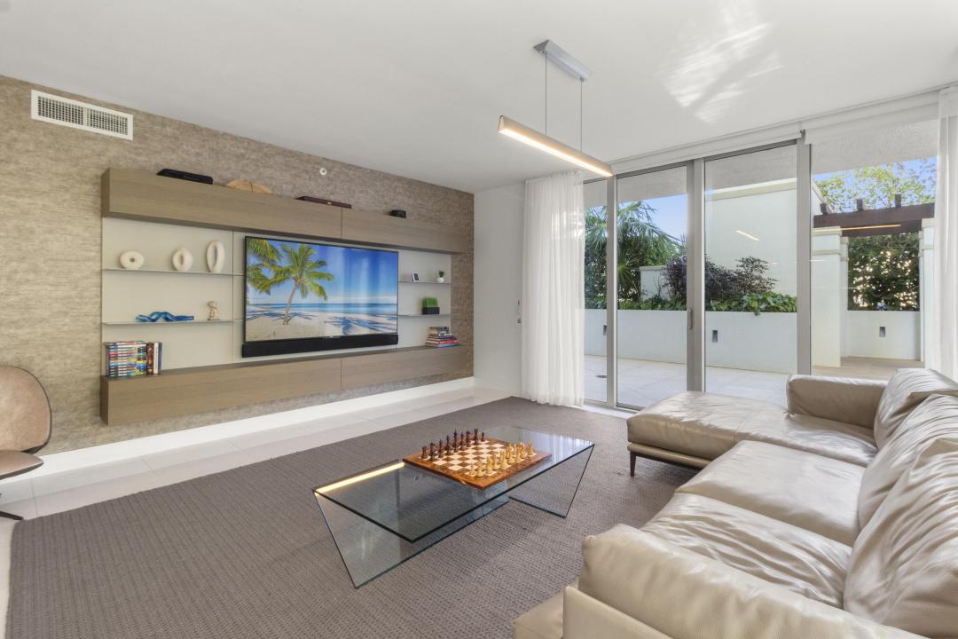 300 Sunny Isles Boulevard 4-501, Sunny Isles Beach, Florida 33160, USA