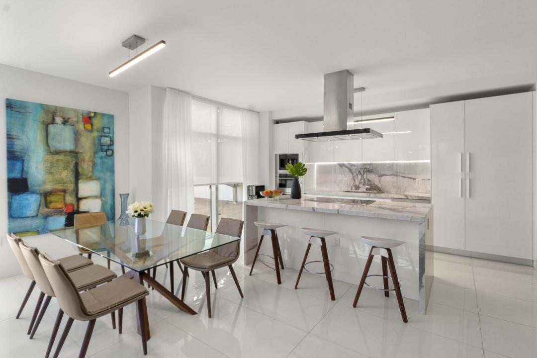 300 Sunny Isles Boulevard 4-501, Sunny Isles Beach, Florida 33160, USA