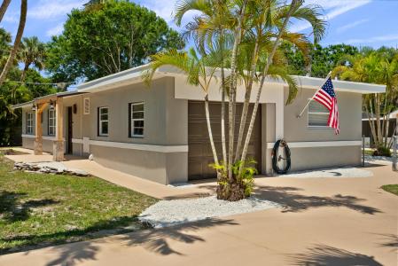 4220 Sunrise Boulevard, Fort Pierce, Floryda 34982, USA