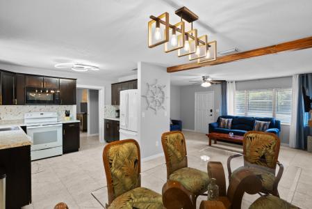 4220 Sunrise Boulevard, Fort Pierce, Floryda 34982, USA