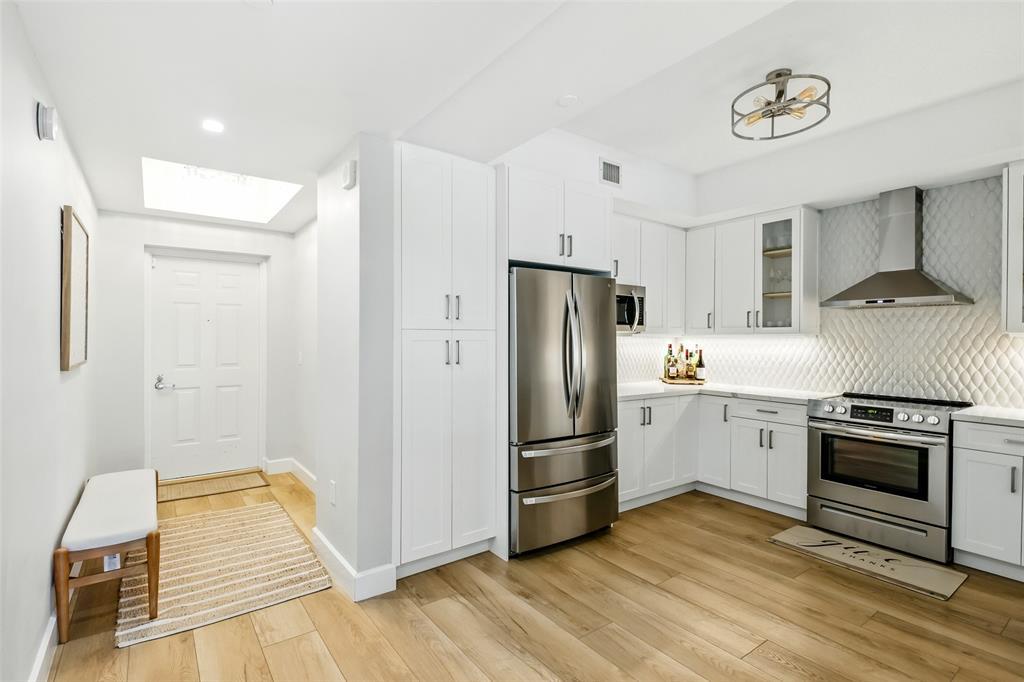 3340 NE 190th St 602, Aventura, Floryda 33180, USA