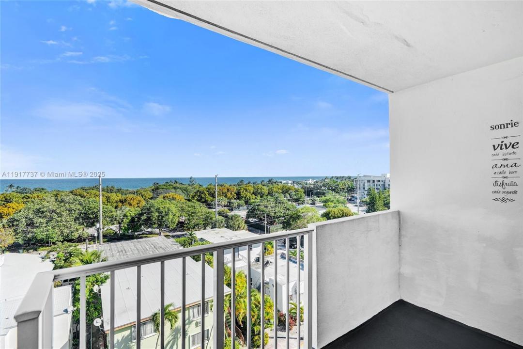 8000 Harding Ave 7F, Miami Beach, Florida 33141