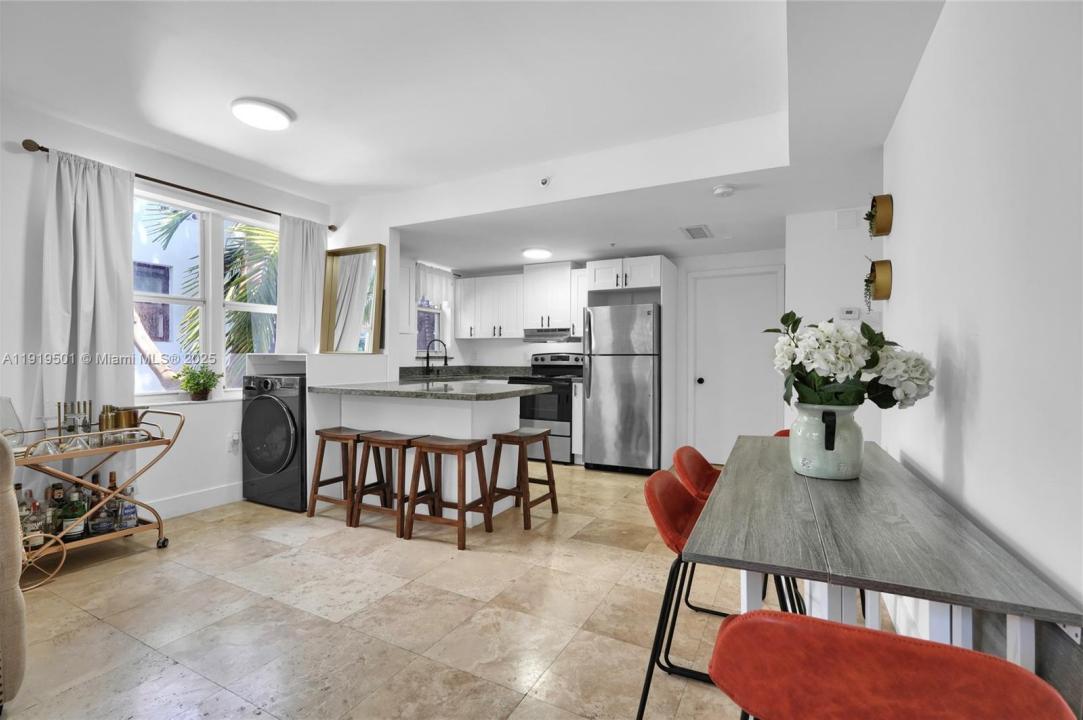 1550 Drexel Ave 208, Miami Beach, Florida 33139, HOA KỲ