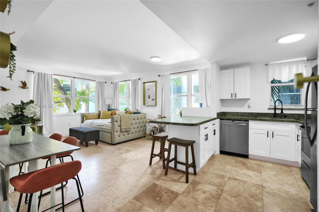 1550 Drexel Ave 208, Miami Beach, Florida 33139, HOA KỲ