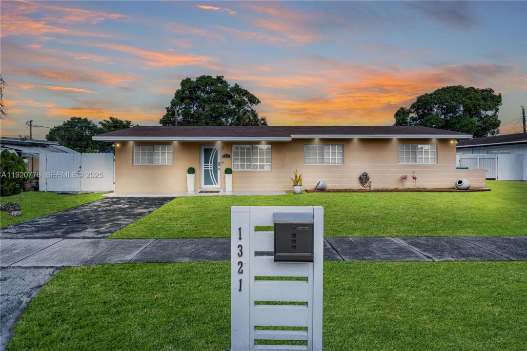 1321 NW 171st St, Miami Gardens, Florida 33169, Estados Unidos