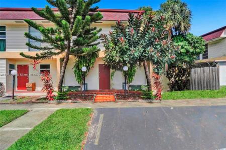 2701 N 34th Ave 1D, Hollywood, Florida 33021, USA