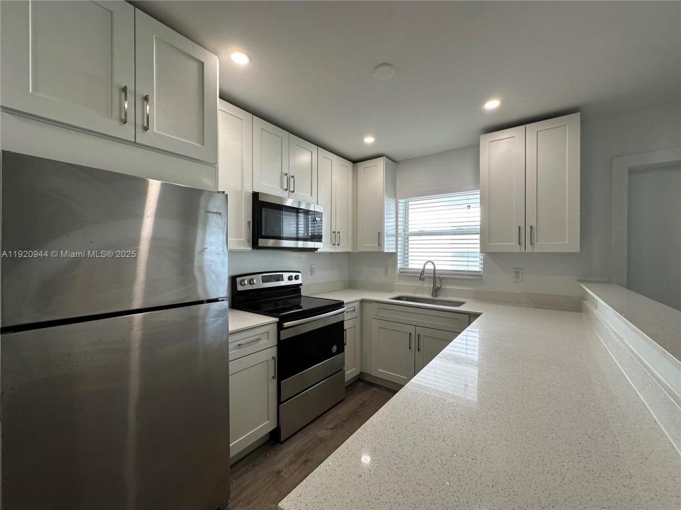 2436 Van Buren St 13, Hollywood, Florida 33020, HOA KỲ