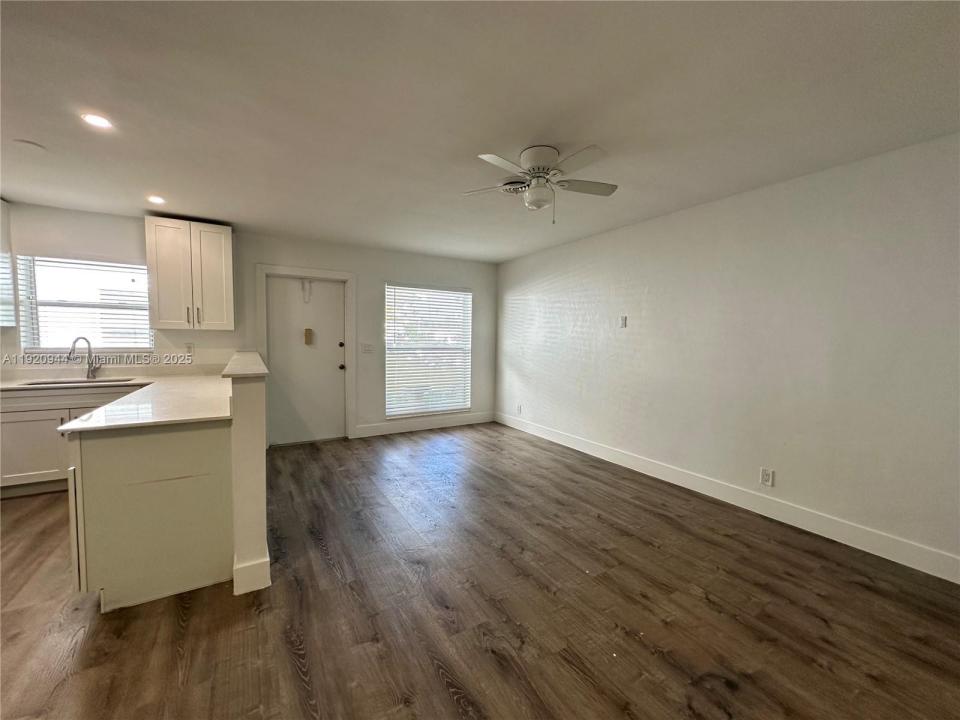 2436 Van Buren St 13, Hollywood, Florida 33020, HOA KỲ