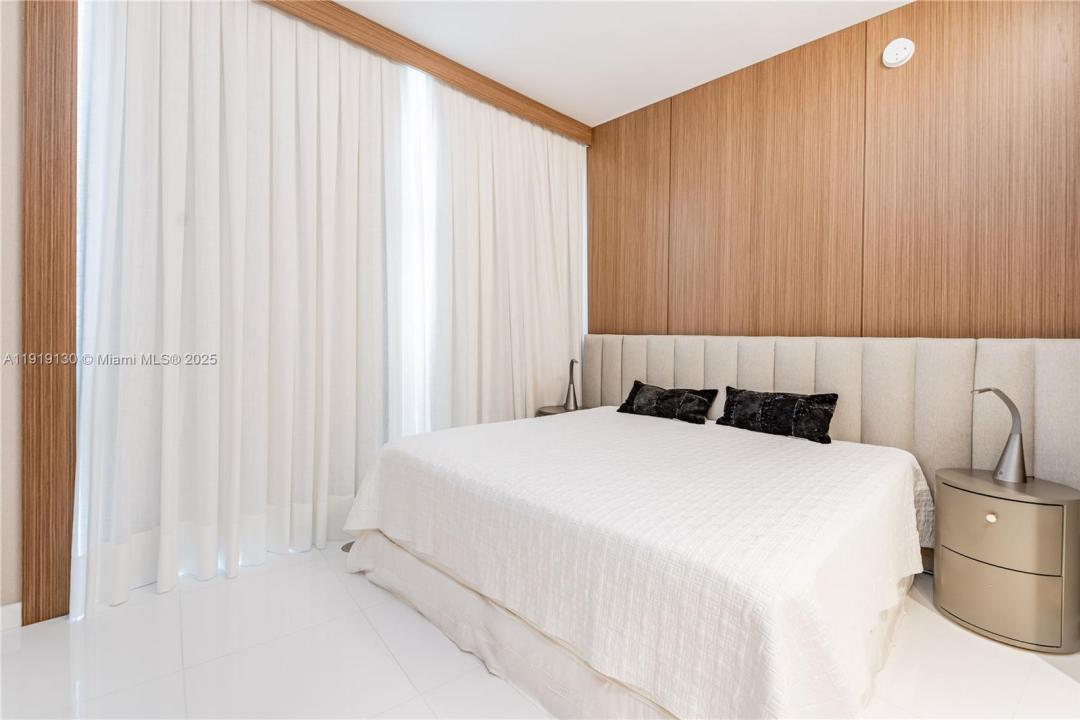 851 NE 1st Ave 3511, Miami, Florida 33132