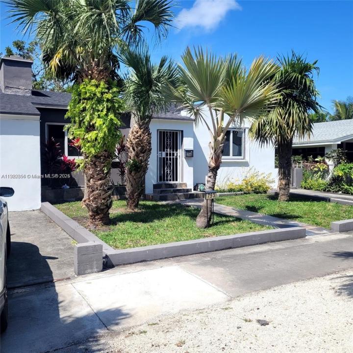 753 NE 81st St, Miami, Floride 33138, États-Unis