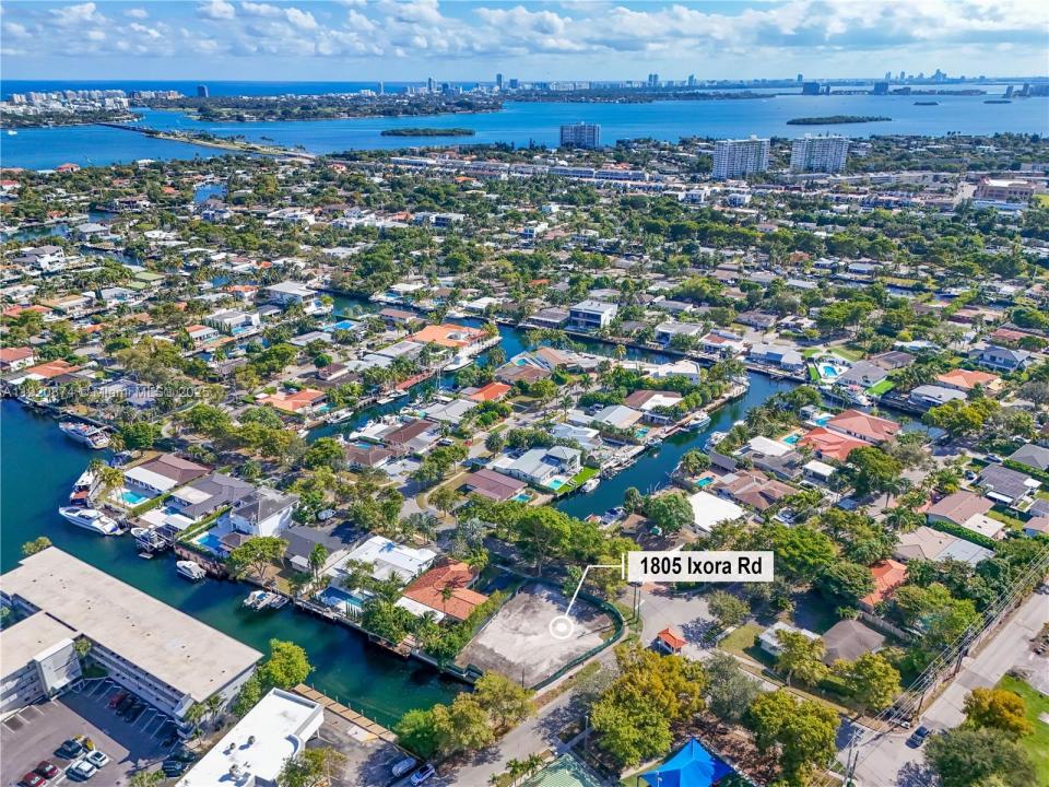 1805 Ixora Rd, North Miami, Florida 33181