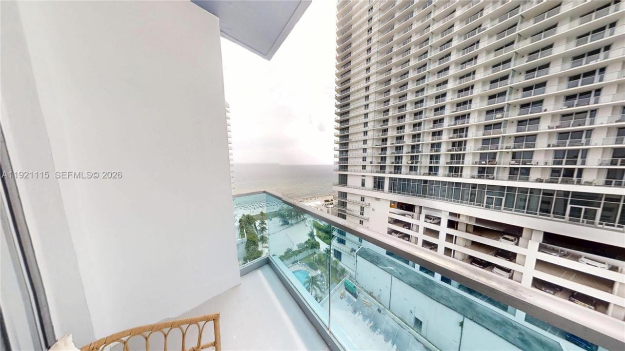 4001 S Ocean Dr PH7, Hollywood, Florida 33019, Stati Uniti