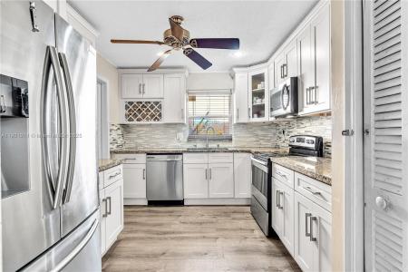 2001 SW 84th Ter, North Lauderdale, Floryda 33068, USA