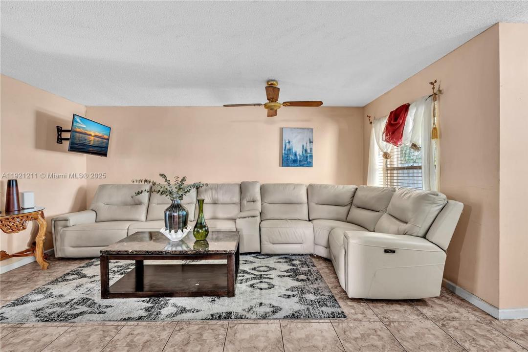 2001 SW 84th Ter, North Lauderdale, Flórida 33068, Estados Unidos