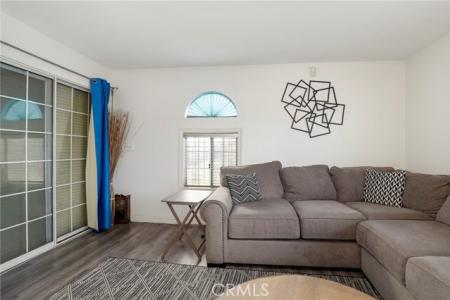 S Slater, Compton, Califórnia 90222, Estados Unidos