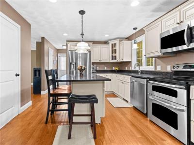 19 Sage Court, Johnston, Rhode Island 02919, USA