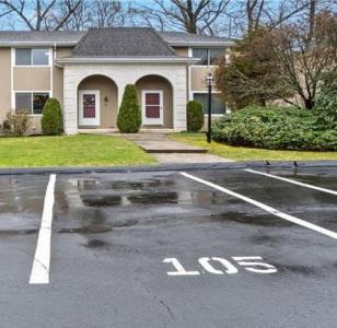 105 Woodside Drive 105, North Providence, Rhode Island 02904, États-Unis