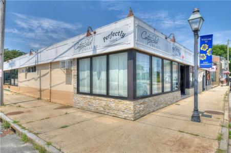 591 Main Street, East Greenwich, Rhode Island 02818, USA