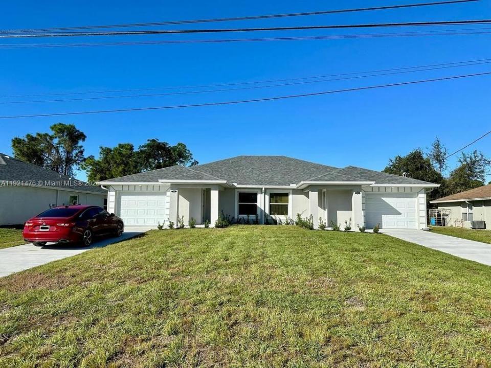 354-356 Bell Blvd S 356, Lehigh Acres, Florida 33974, USA