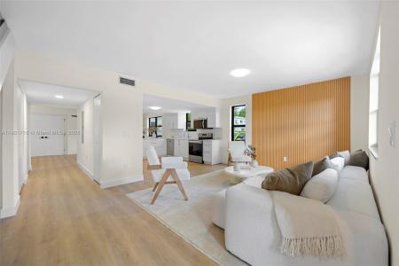 7994 Crespi Blvd, Miami Beach, Florida 33141, USA