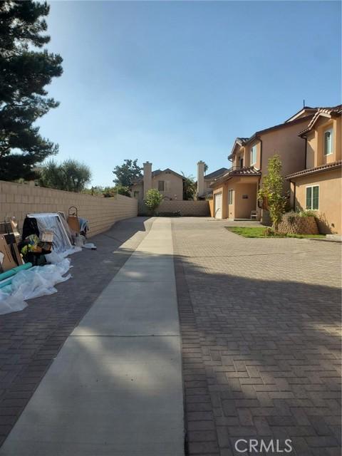 W Seasons Lane, Winnetka, California 91306