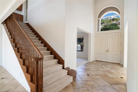 Castleman Lane, Burbank, California 91504