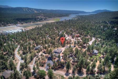Mound Street, Big Bear City, カリフォルニア 92314, アメリカ合衆国