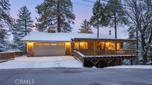 Valle Drive, Crestline, California 92325