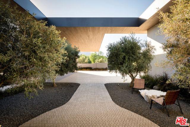 Ross Avenue, La Quinta, California 92253