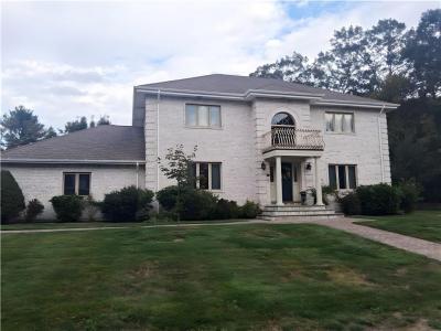 25 linfield Circle, Lincoln, RI 02865, USA