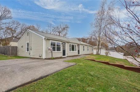 34 Buckley Avenue, West Warwick, Rhode Island 02893, États-Unis