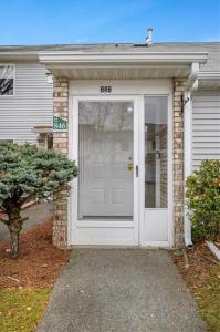 846 Halifax Drive, Warwick, RI 02886, USA