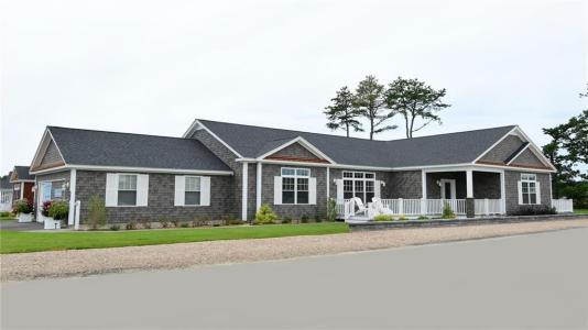 639 South Shore Village Boulevard E30B, South Kingstown, Rhode Island 02879, États-Unis