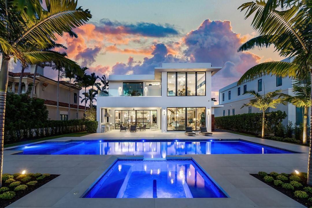 807 N Atlantic Drive, Lantana, Florida 33462, USA