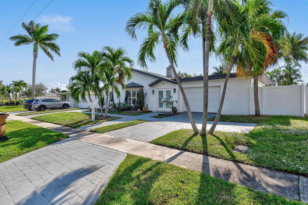 912 SE 15th Court, Deerfield Beach, Floryda 33441, USA