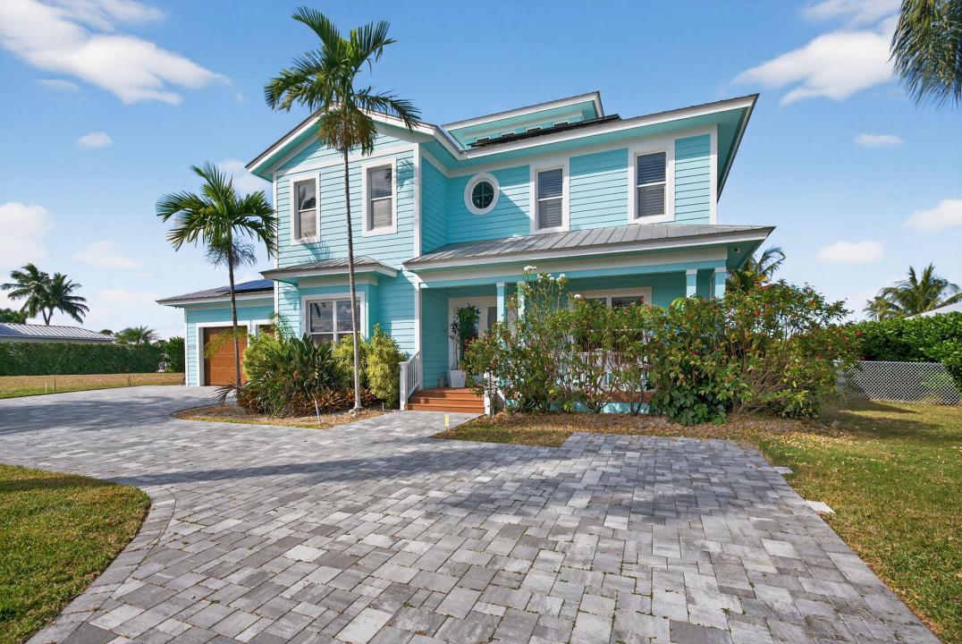 8551 SE Driftwood Street, Hobe Sound, Florida 33455, USA
