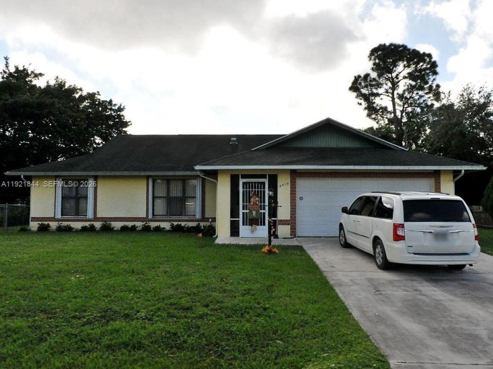 2410 SE Renick Ave, Port St. Lucie, Floride 34952, États-Unis