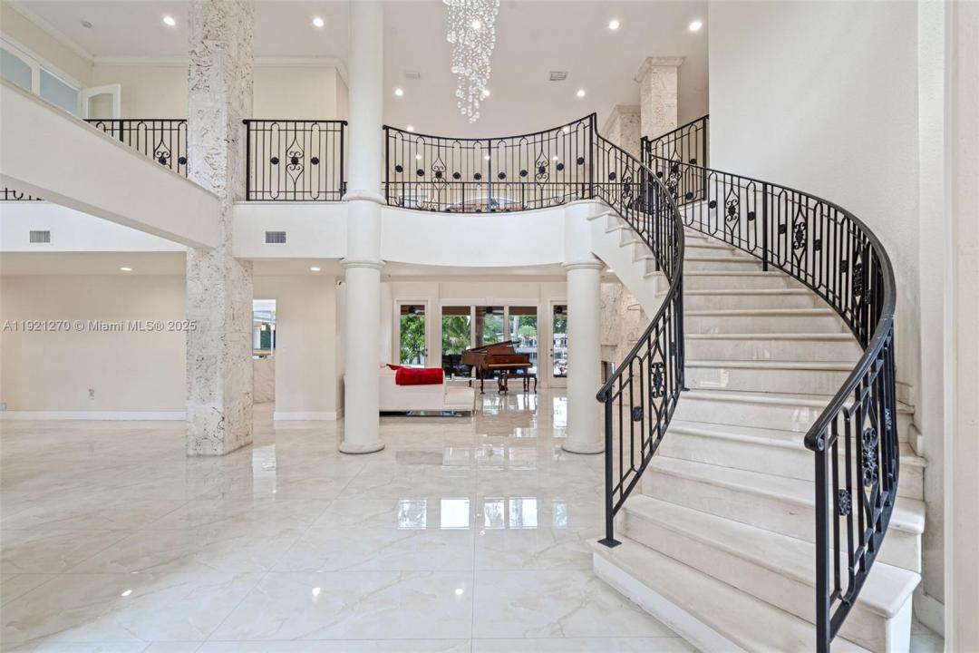 7225 Gleneagle Dr, Miami Lakes, Florida 33014