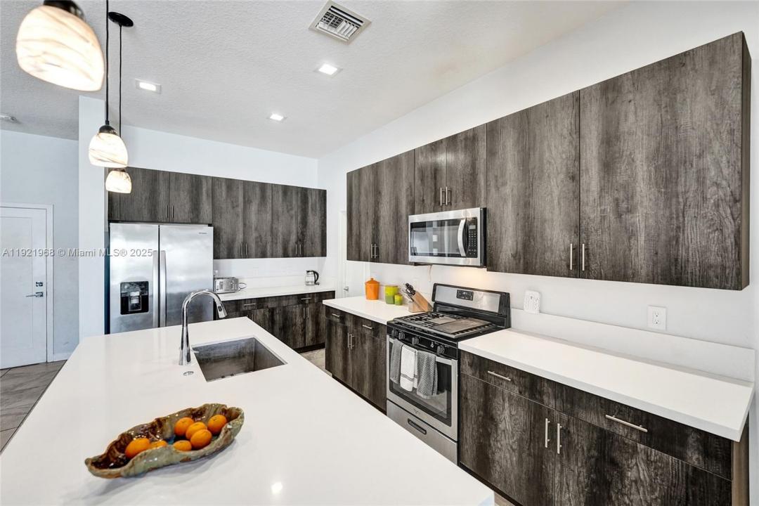 4947 Whispering Way, Dania Beach, Flórida 33312, Estados Unidos