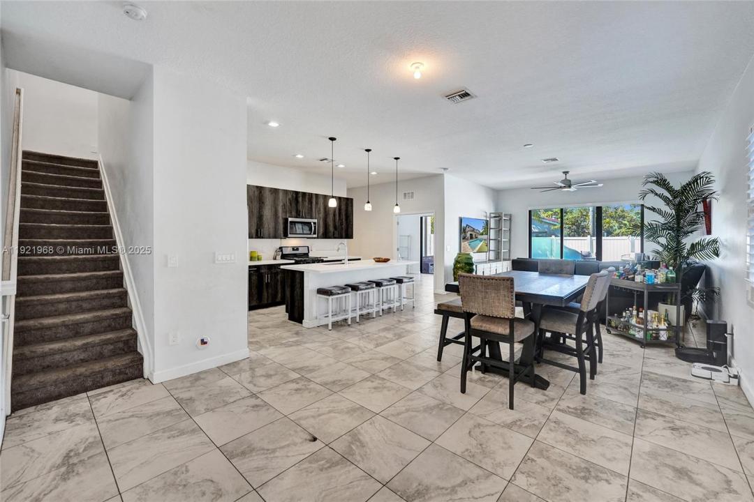 4947 Whispering Way, Dania Beach, Flórida 33312, Estados Unidos