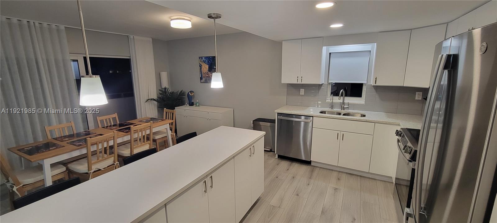 1200 14th St 7A, Miami Beach, Flórida 33139, Estados Unidos