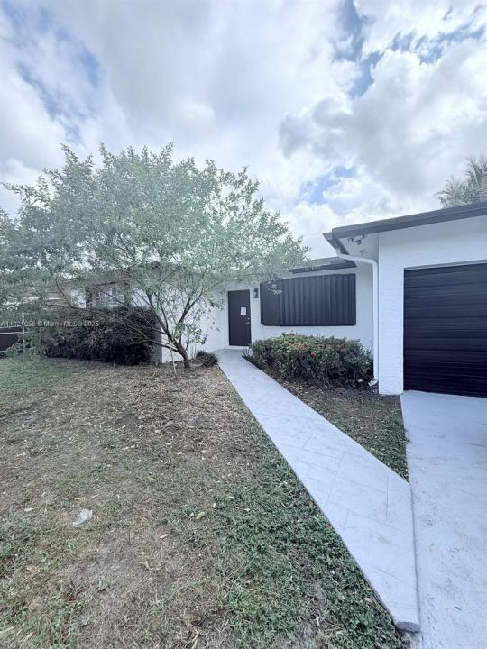 4240 SW 27th St 1, West Park, فلوريدا 33023, الولايات المتحدة