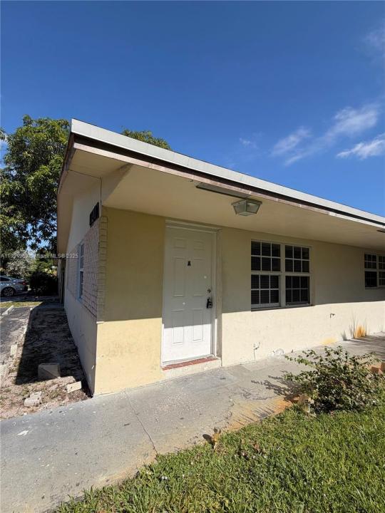 1320 SW 11th Ave A, Deerfield Beach, Floryda 33441, USA