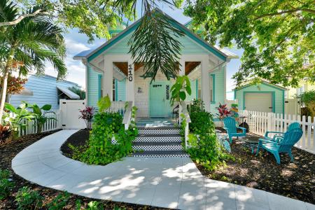 110 S Palmway, Lake Worth Beach, Florida 33460